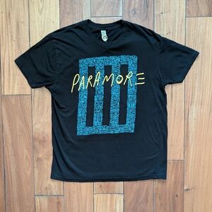 Paramore Retro Band T-shirt (L)